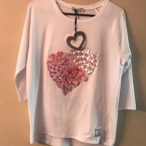 Woman’s Tee Shirt Size Medium